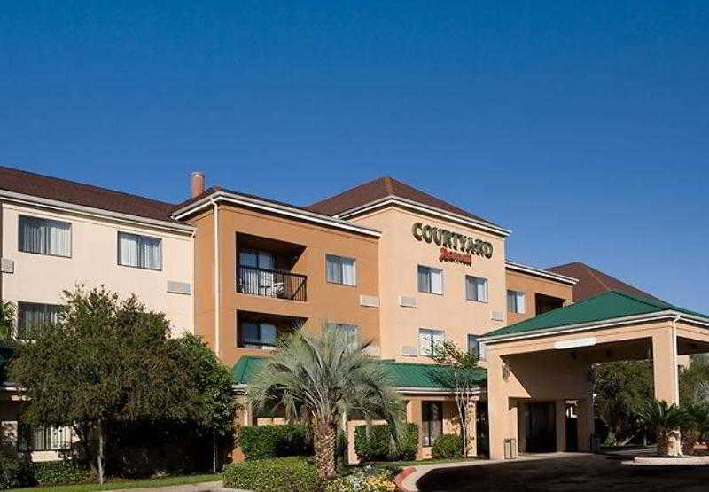 Courtyard Beaumont Exterior foto