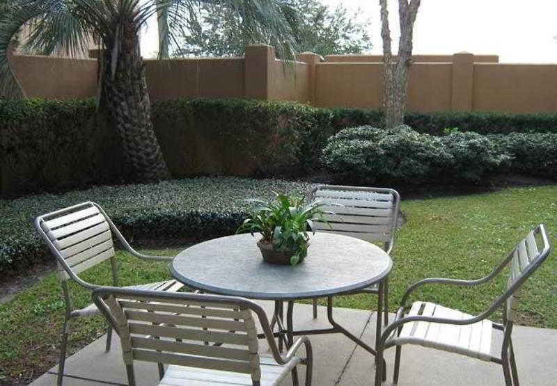 Courtyard Beaumont Exterior foto